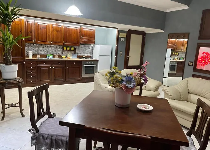 Iris Апартаменты *